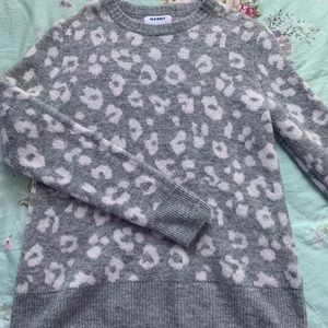 🌿NWOT🌿 Grey Cheetah Print Sweater